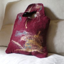 felted bag -darker than red-