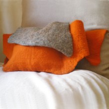 felted waist bag -queen of convenience-