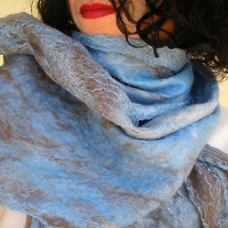 cobweb felted scarf -hazy shade of winter-