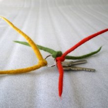 felted keyholder -red hot chili peppers-