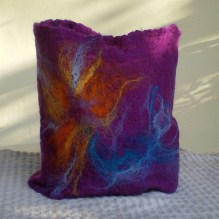 felted neck warmer -ultraviolet-