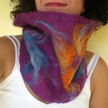 felted neck warmer -ultraviolet-