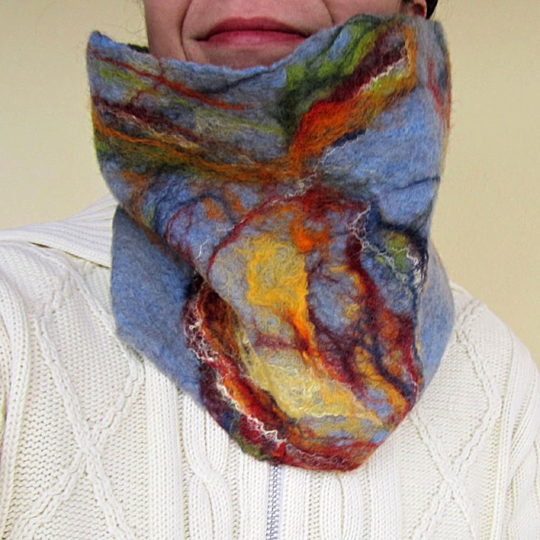 felted neck warmer –miriam-