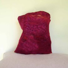  felted neck warmer -cherry brandy-
