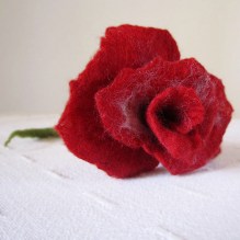  felted flower brooch -red red rose-