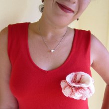 felted flower brooch -White Snow-