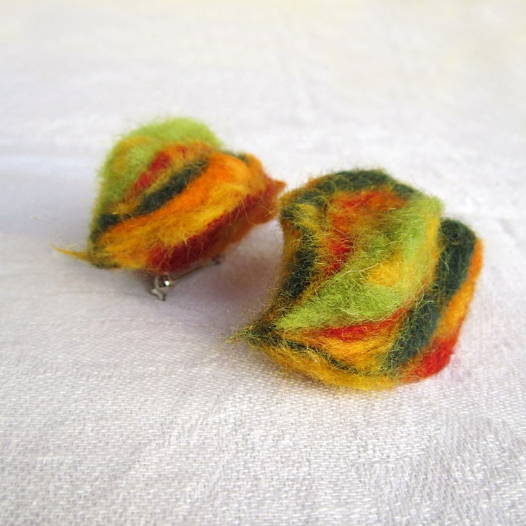 felted brooch -fruits of spring-