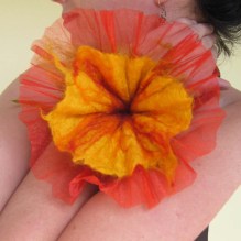 felted flower -summer beginning-