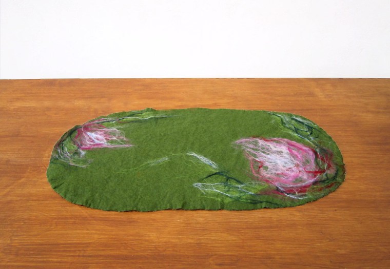 felted table runner -into the green-
