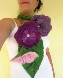 felted flower necklace -divine ecstasy-