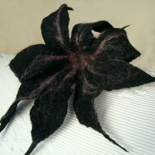 felted flower -black black heart-