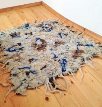 hand felted rug -affogato-