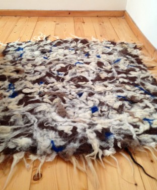 hand felted rug -affogato-