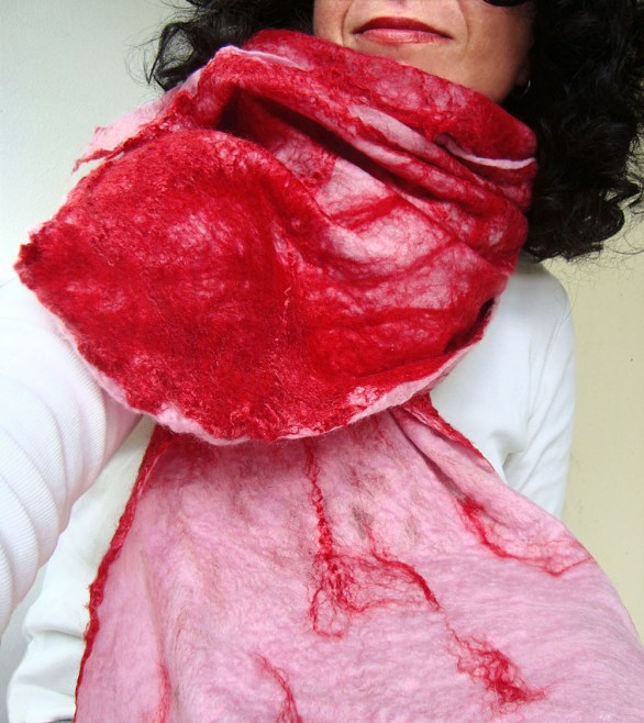 cobweb felted scarf -candy crushed-